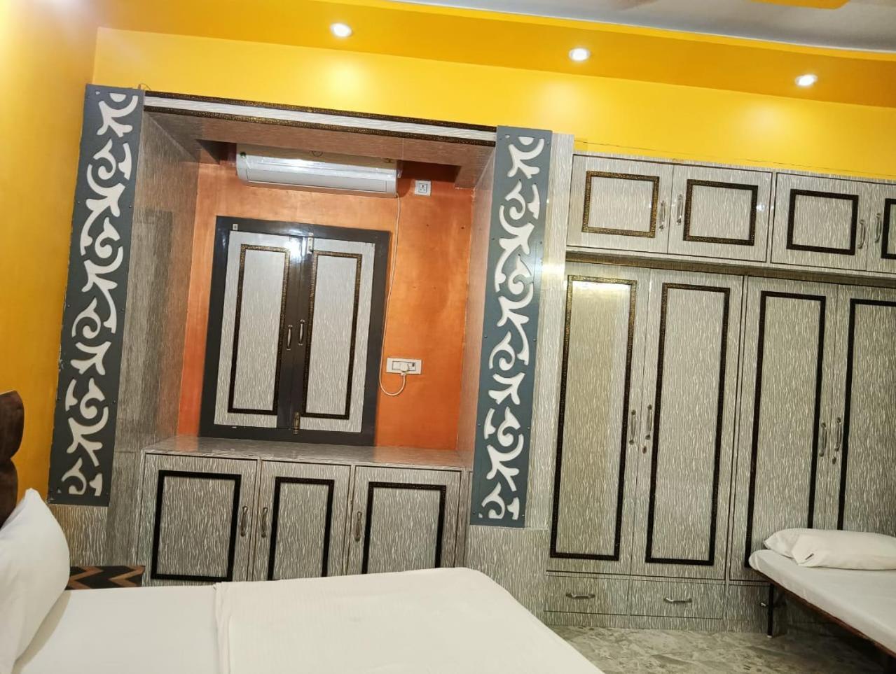 Trinetra Inn Βαρανάσι Εξωτερικό φωτογραφία